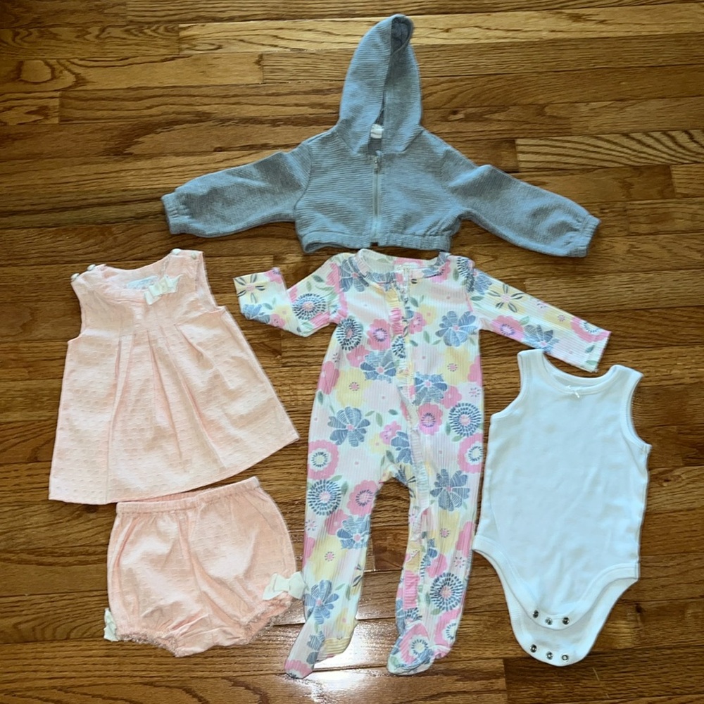 BABY GIRLS CLOTHES 6-9 months